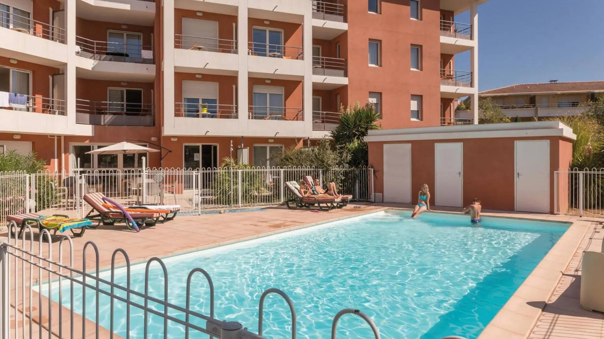 Appart'City Classic Aix-En-Provence - La Duranne Aparthotel