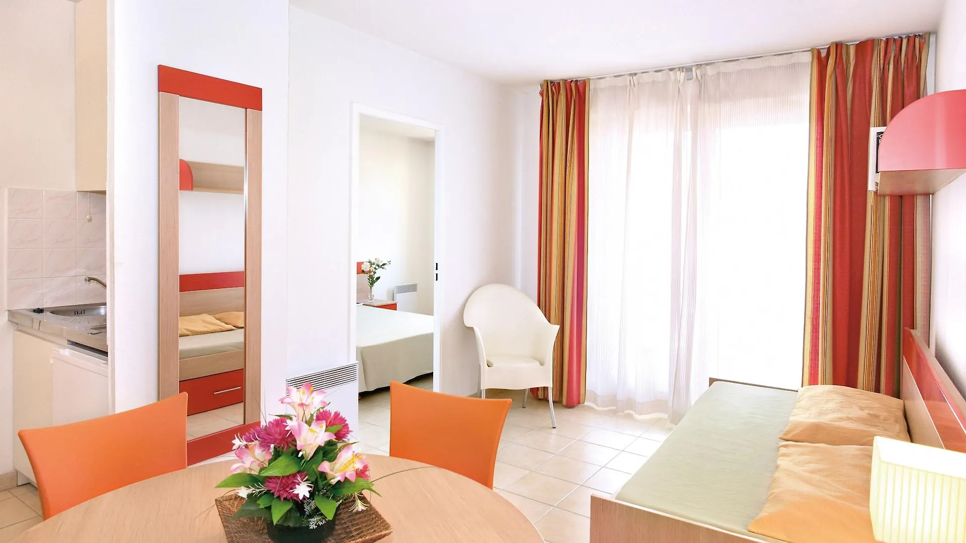 Appart'City Classic Aix-En-Provence - La Duranne Hotel apartamentowy